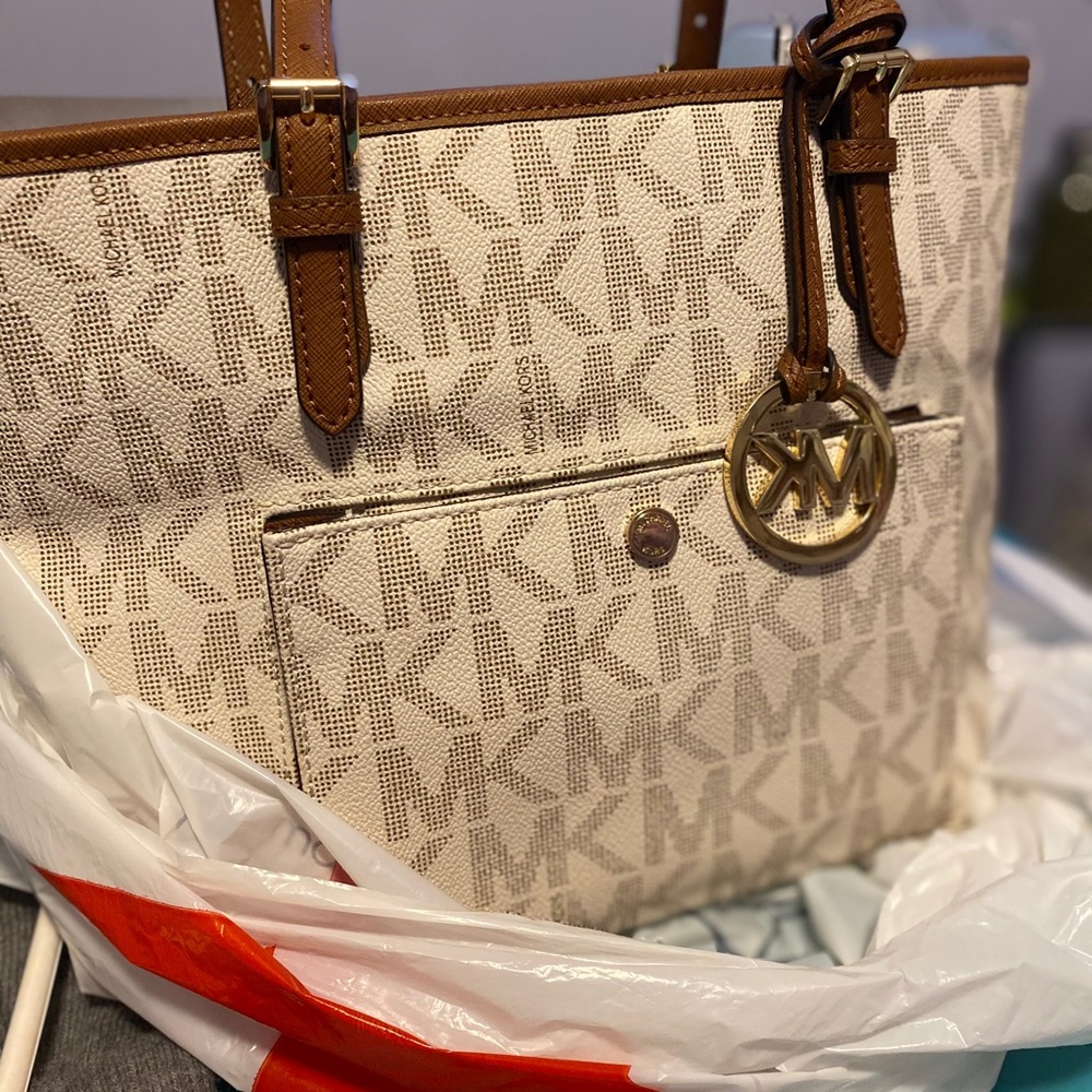 Mk purse